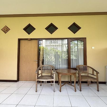 Taxa Raya Guest House Legian  Bagian luar foto