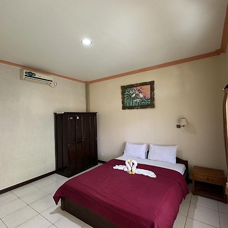Taxa Raya Guest House Legian  Bagian luar foto